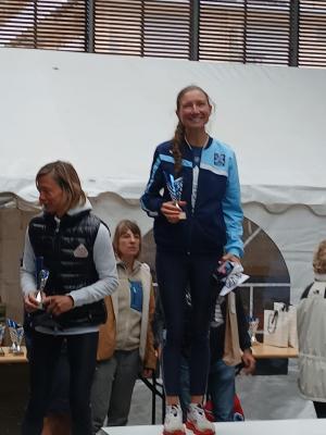241201 10km d arcachon vanessa antkiw podium2