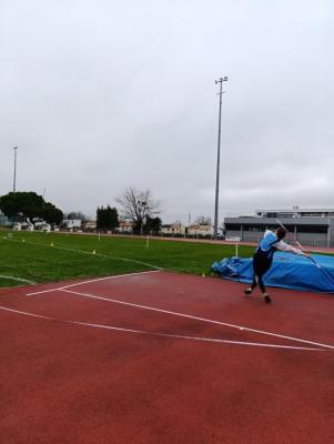 250111 championnats de gironde de lancers longs 2025 charlotte barthomeuf lancer