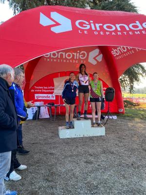 250112 championnats de gironde de cross 2025 vanessa antkiw podium