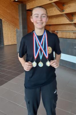 250216 championnats de gironde indiv u16 capucine abrahams triple medaillee