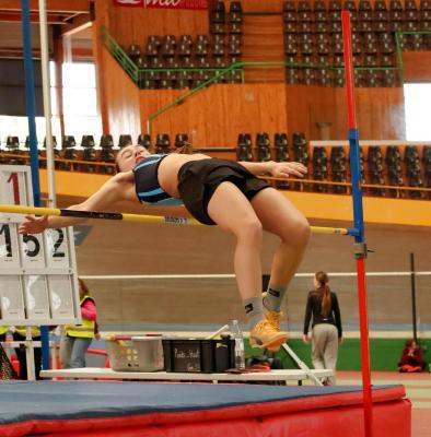 250216 championnats de gironde indiv u16 hauteur capucine abrahams 2
