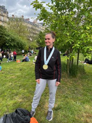 250413 schneider electric marathon de paris stella senes finisher