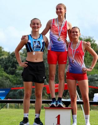250607 championnat de gironde u16 cenon capucine abrahams podium longueur