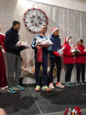Course des peres noel en folie eric